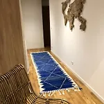 La Maison Des Canailles * كاسيس